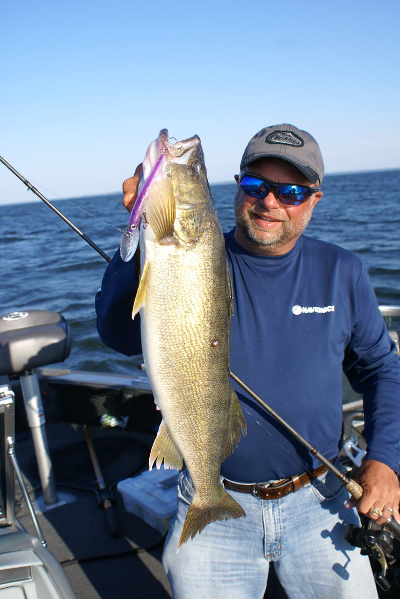 THINGS YOU SHOULD CONSIDER BEFORE HIRING A FISHING GUIDE
